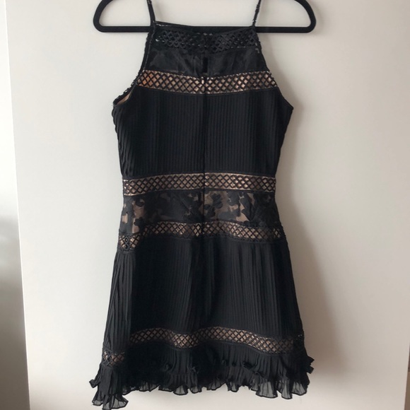 Adelyn Rea Nia Pleated A-lined Dress - Black - Picture 5 of 8